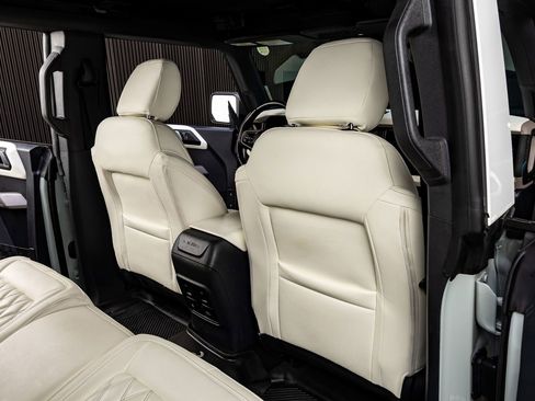 Used 2022 Ford Bronco Wildtrak image 32