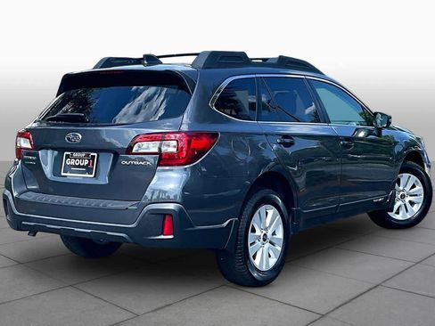 Used 2018 Subaru Outback 2.5i Premium AWD/4WD image 13