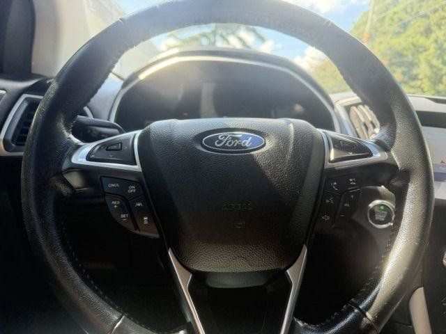 Used 2020 Ford Edge SEL w/ Convenience Package FWD image 18