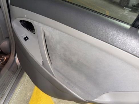 Used 2011 Toyota Camry LE image 26