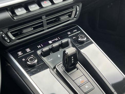 Certified 2024 Porsche 911 Carrera image 22