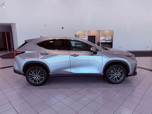 Used 2024 Lexus NX 250 FWD image 14