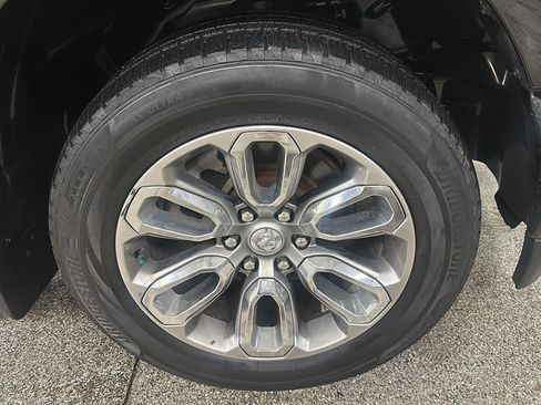 Used 2020 RAM 1500 Laramie w/ Sport Appearance Package AWD/4WD image 9