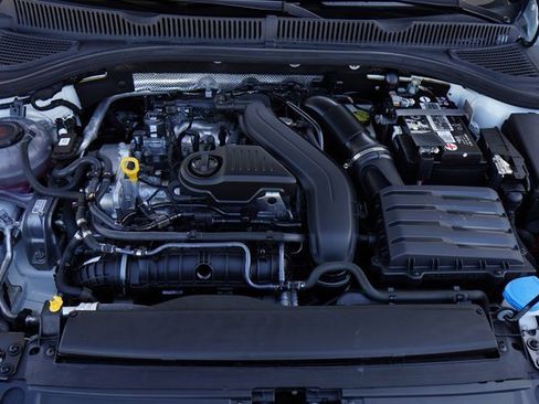 Used 2023 Volkswagen Jetta SE image 26