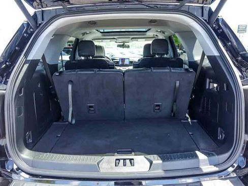 Used 2022 Ford Explorer XLT w/ Equipment Group 202A AWD/4WD image 28