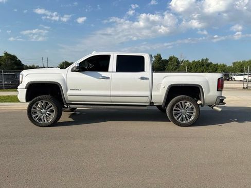 Used 2017 GMC Sierra 1500 Denali w/ Denali Ultimate Package AWD/4WD image 5