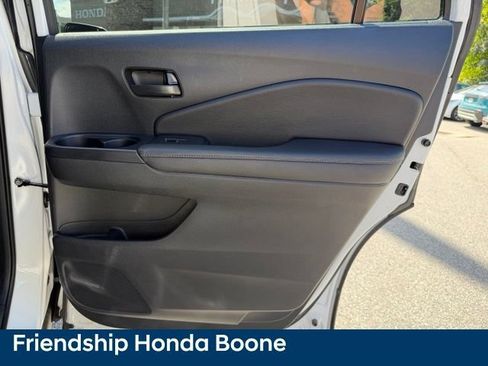 Used 2025 Honda Passport EX-L image 46