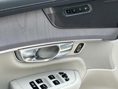 New 2026 Volvo XC90 B6 Ultra image 23