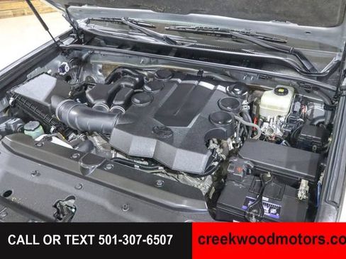 Used 2020 Toyota 4Runner SR5 Premium AWD/4WD image 17