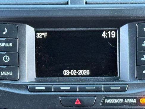 Used 2018 Ford Explorer XLT image 20