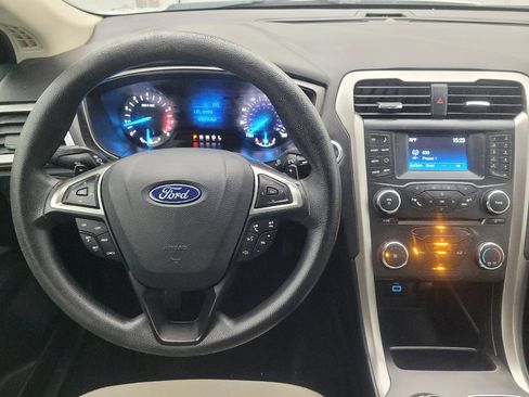 Used 2018 Ford Fusion S FWD image 22