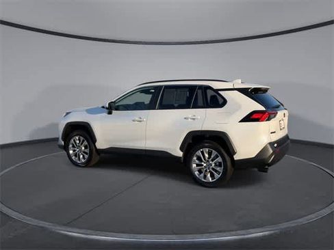 Used 2025 Toyota RAV4 XLE Premium image 6
