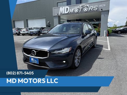 Used 2020 Volvo V60 T5 Momentum FWD image 1