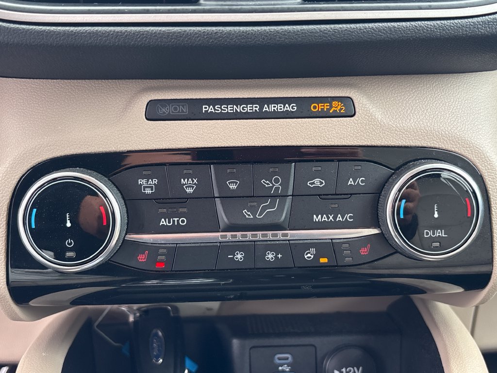 Certified 2022 Ford Escape SEL FWD image 21