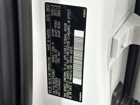 Used 2023 Volvo XC60 B5 Core image 29