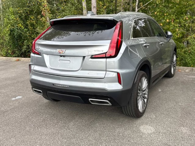 Used 2025 Cadillac XT4 Premium Luxury w/ Technology Package FWD image 11