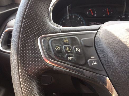 Used 2020 Chevrolet Equinox LS w/ LS Convenience Package AWD/4WD image 28