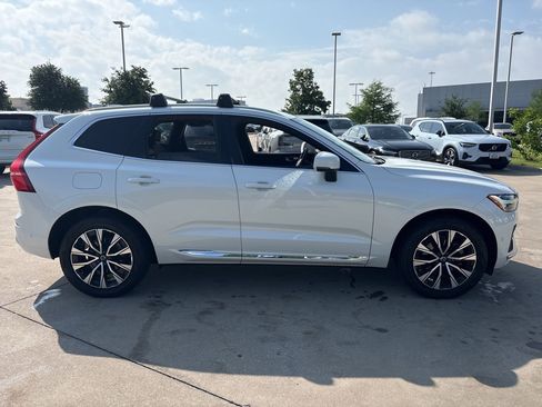 Certified 2023 Volvo XC60 B5 Plus w/ Climate Package image 4