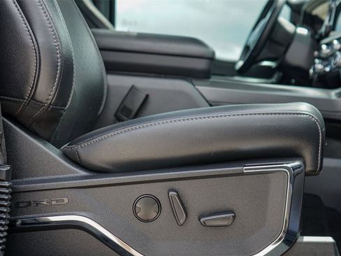 Used 2024 Ford F150 Lariat w/ FX4 Off-Road Package image 30