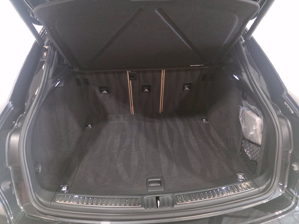 Certified 2026 Porsche Macan S AWD/4WD image 14