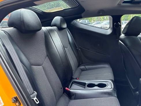 Used 2012 Hyundai Veloster w/ Style Pkg FWD image 24