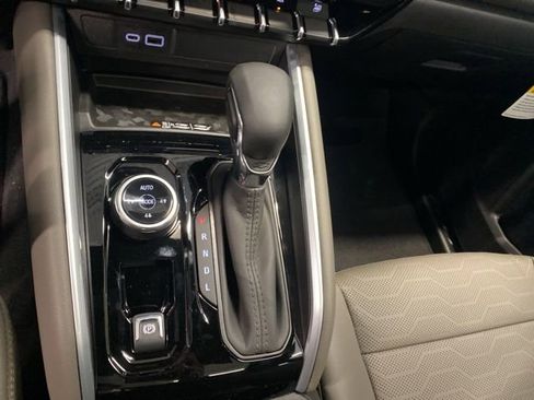 New 2026 Chevrolet Colorado ZR2 w/ Technology Package AWD/4WD image 23