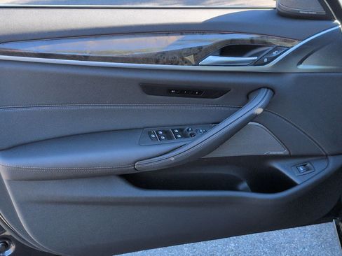 Used 2023 BMW 530i w/ Premium Package image 14