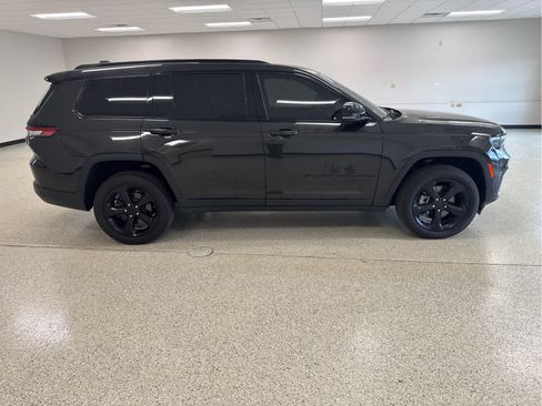 Used 2024 Jeep Grand Cherokee L Limited w/ Luxury Tech Group II AWD/4WD image 6