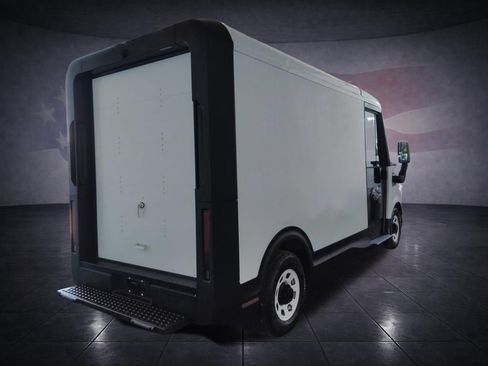Used 2024 Chevrolet Brightdrop 400 w/ Commercial Equipment Package AWD/4WD image 5