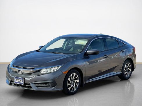 Used 2018 Honda Civic EX image 3