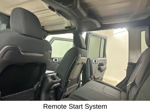 Used 2025 Jeep Wrangler Unlimited Rubicon 4xe w/ Convenience Group AWD/4WD image 27