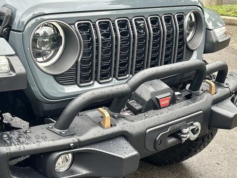 Used 2024 Jeep Wrangler Unlimited Rubicon 392 AWD/4WD image 10
