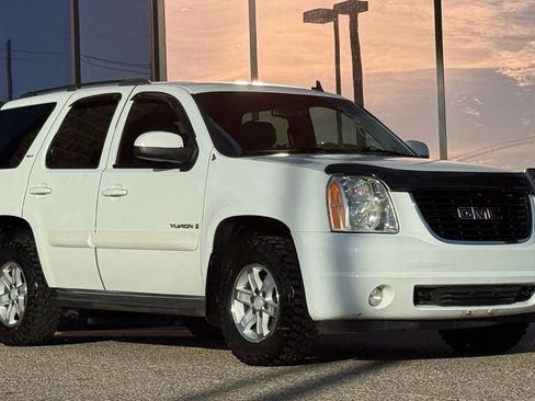 Used 2008 GMC Yukon SLT w/ SLT Preferred Equipment Group image 17