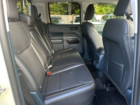 Used 2025 Ford Maverick Tremor image 14