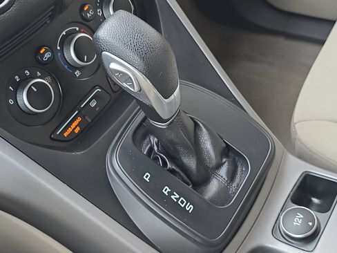 Used 2015 Ford Escape SE FWD image 21