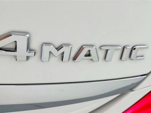 Used 2019 Mercedes-Benz C 300 4MATIC Sedan image 12