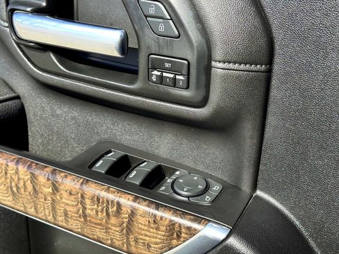 Used 2021 GMC Sierra 2500 Denali w/ Denali Ultimate Package image 17