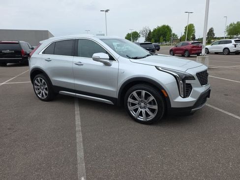 Used 2019 Cadillac XT4 Premium Luxury w/ Enhanced Visibility Package AWD/4WD image 2