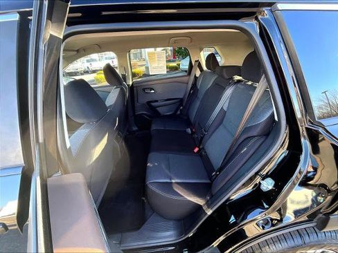 Certified 2023 Nissan Rogue SV image 15