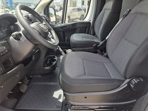 New 2026 RAM ProMaster 2500 w/ Convenience Group FWD image 9