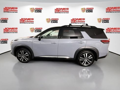 Used 2025 Nissan Pathfinder Platinum w/ Cargo Package AWD/4WD image 16