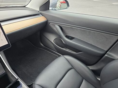 Used 2019 Tesla Model 3 Long Range image 26