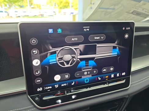New 2026 Volkswagen Tiguan SE R-Line FWD image 22