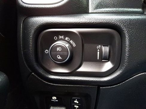 Used 2020 RAM 1500 Big Horn image 24