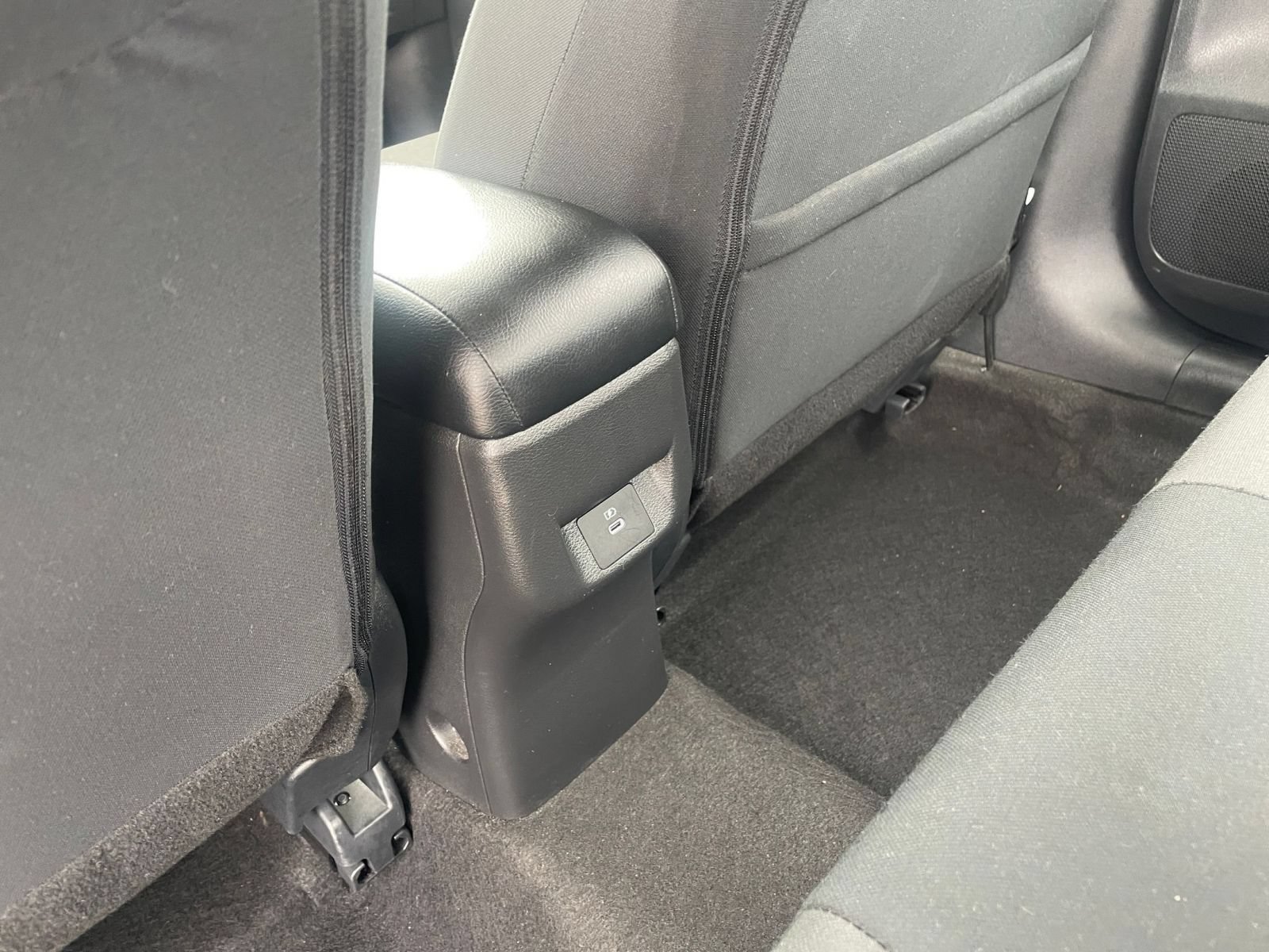 Used 2025 Nissan Versa SV FWD image 22