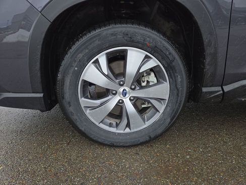 Certified 2025 Subaru Ascent Premium w/ Premium Package image 10