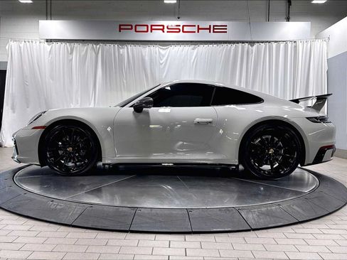 Used 2024 Porsche 911 Carrera T RWD image 2