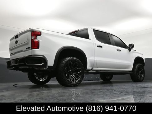 Used 2025 Chevrolet Silverado 1500 ZR2 w/ Technology Package AWD/4WD image 32