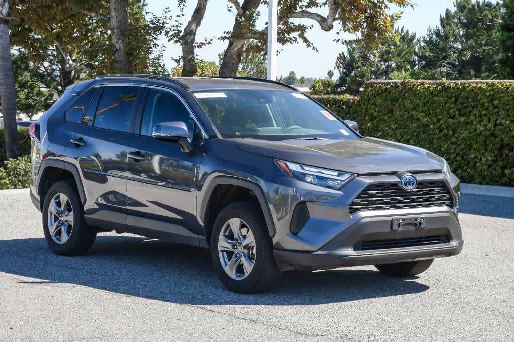 Certified 2024 Toyota RAV4 LE AWD/4WD image 3