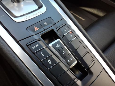 Used 2015 Porsche 911 Carrera S image 25